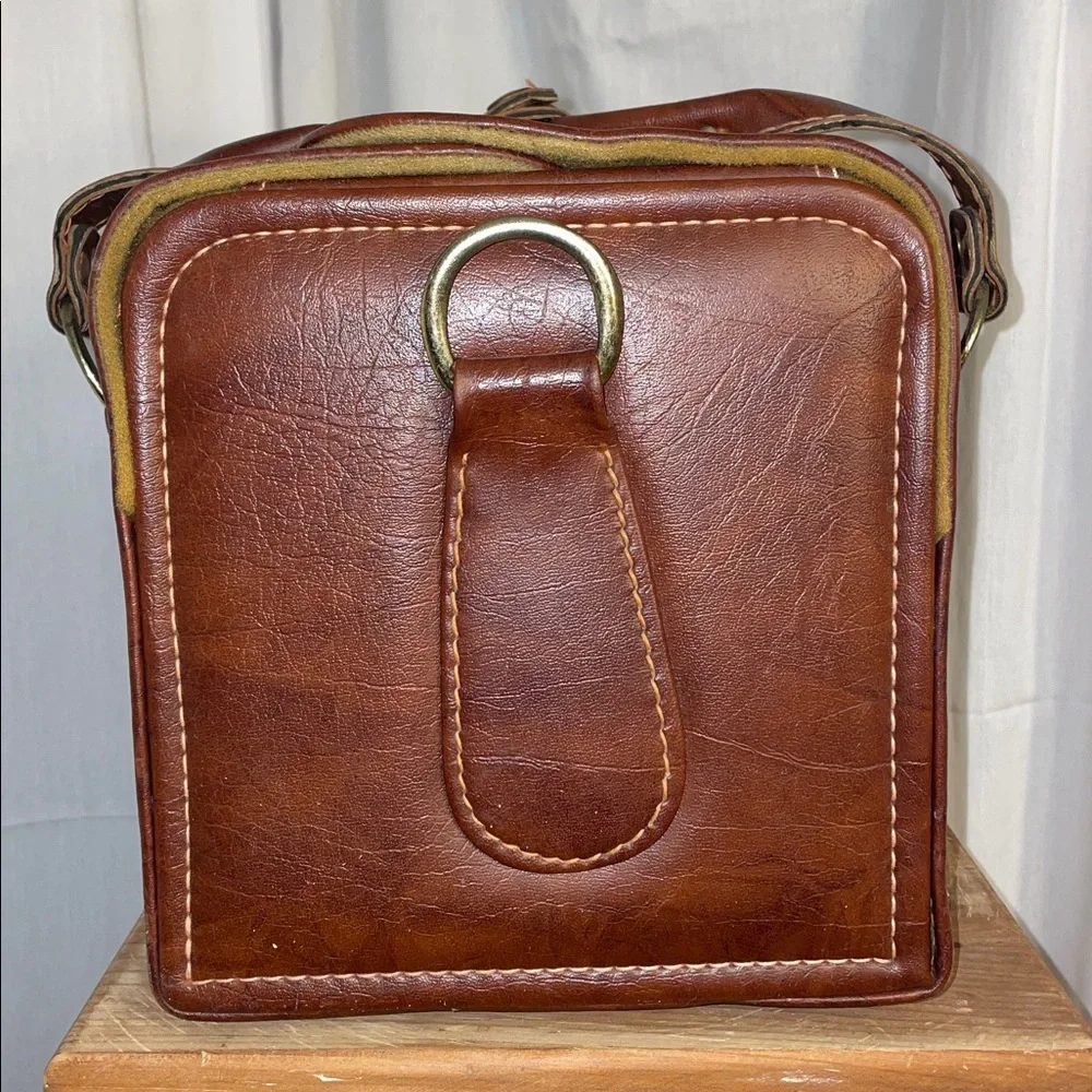 Vintage Tucky Brown Leather Hard Camera Case w Shoulder Strap.‎